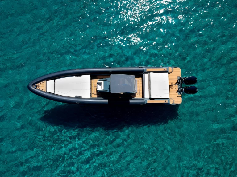 Bareboat Rental Motorboat  with a boat licence