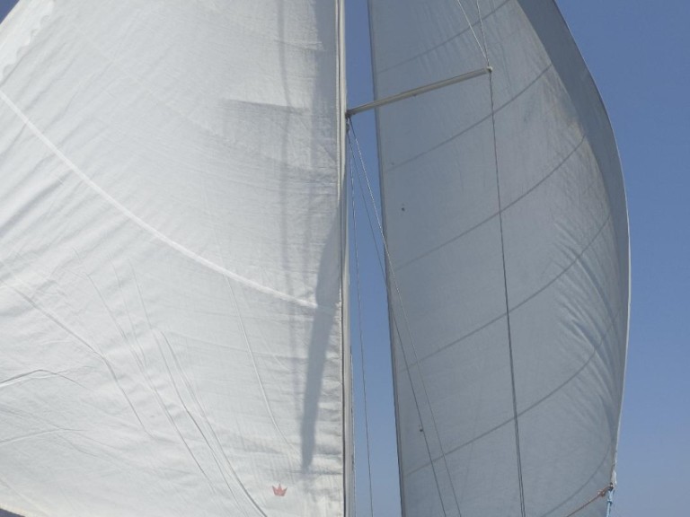 Sailboat for rent Kalamata at the best price