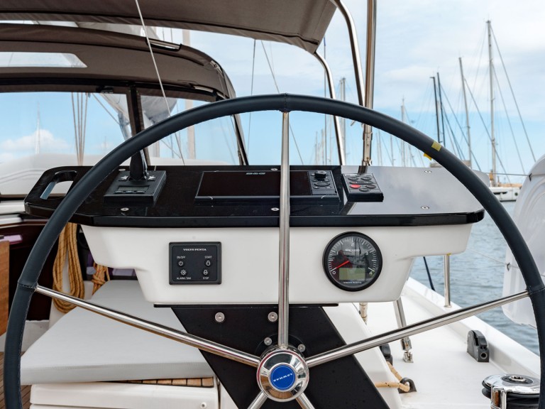 Dufour Dufour 470 in Cannigione on SamBoat