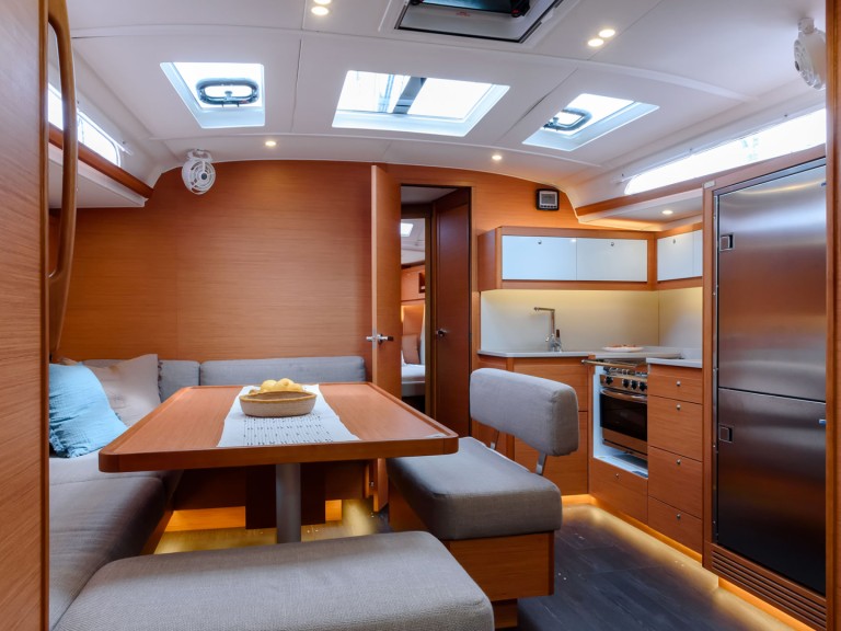 Rent a Dufour Dufour 470 Cannigione
