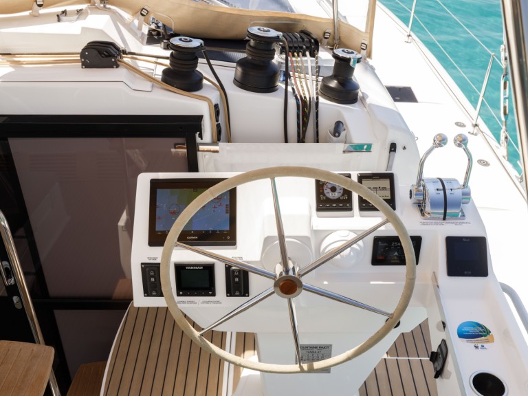 Catamaran rental with or without captain Fountaine Pajot Alimos