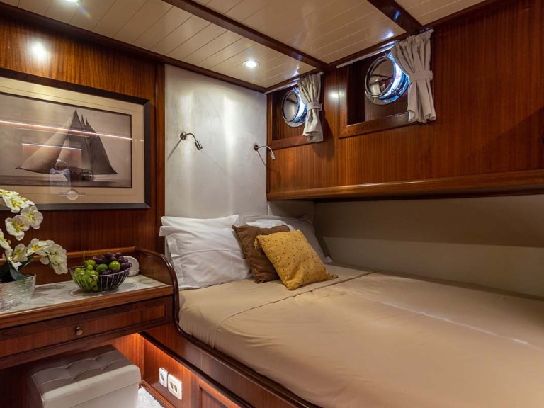 Yacht charter Split cheap Gulet Smart Spirit