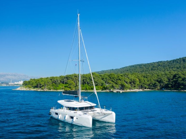 Yacht charter Kaštela cheap Lagoon 42