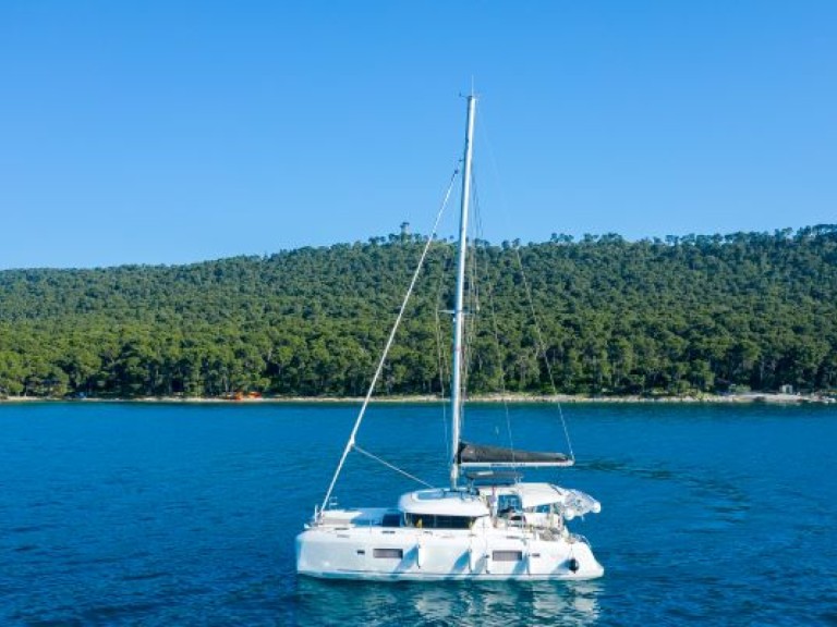 Catamaran rental with or without captain Lagoon Kaštela