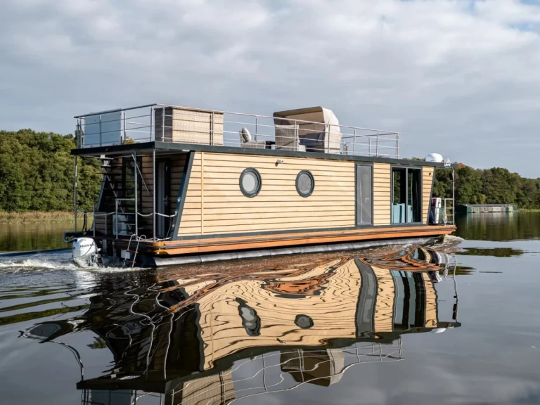 Rent a WOMA Woma D13 Fürstenberg/Havel