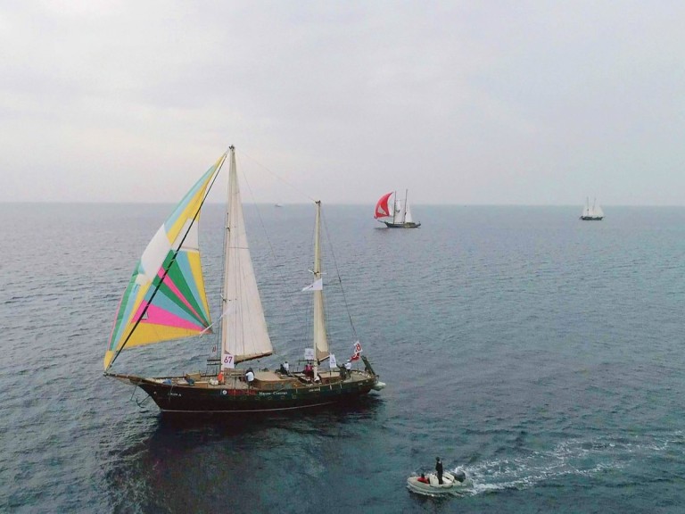 Bareboat Rental Sailboat Custom Made with a boat licence