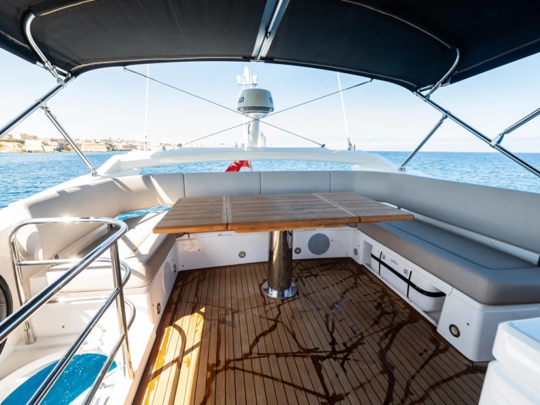 Luxury Yacht rental in St. Julian's - Sunseeker Manhattan 52