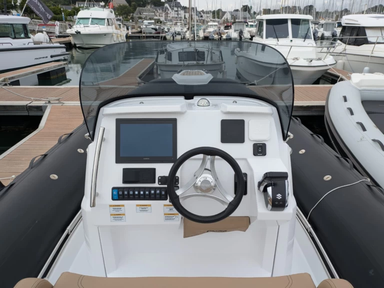 RIB rental in La Trinité-sur-Mer - Joker Boat Clubman 28