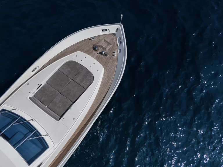 Luxury Yacht for rent Golfe-Juan at the best price