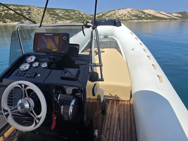 Bareboat Rental RIB WBI with a boat licence