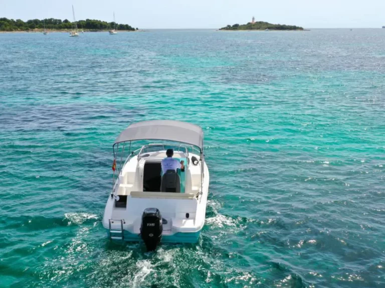 Motorboat for rent Port d'Alcudia at the best price