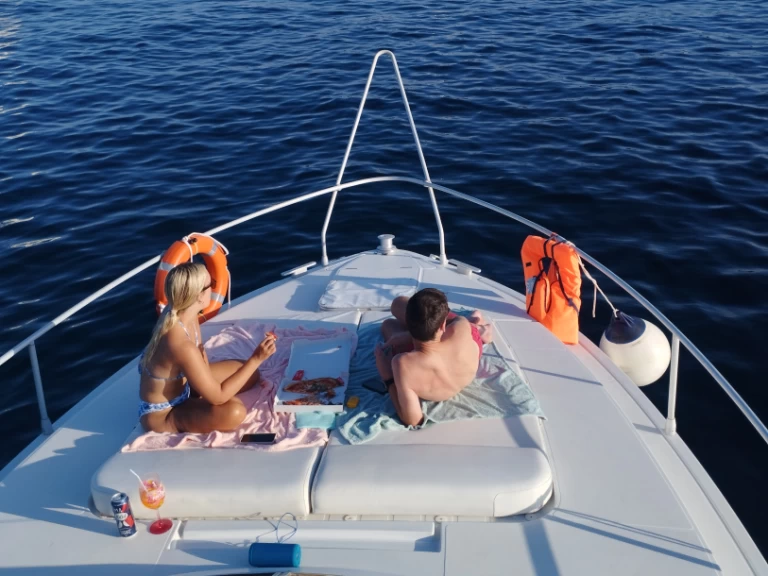 Bareboat Rental Motorboat Ferretti with a boat licence