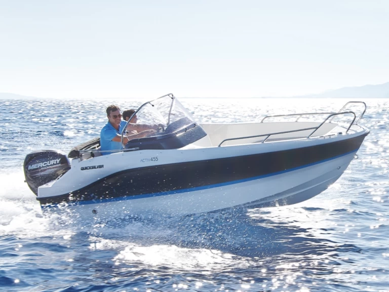 Motorboat rental in Palma de Mallorca - Quicksilver Activ 455 Open