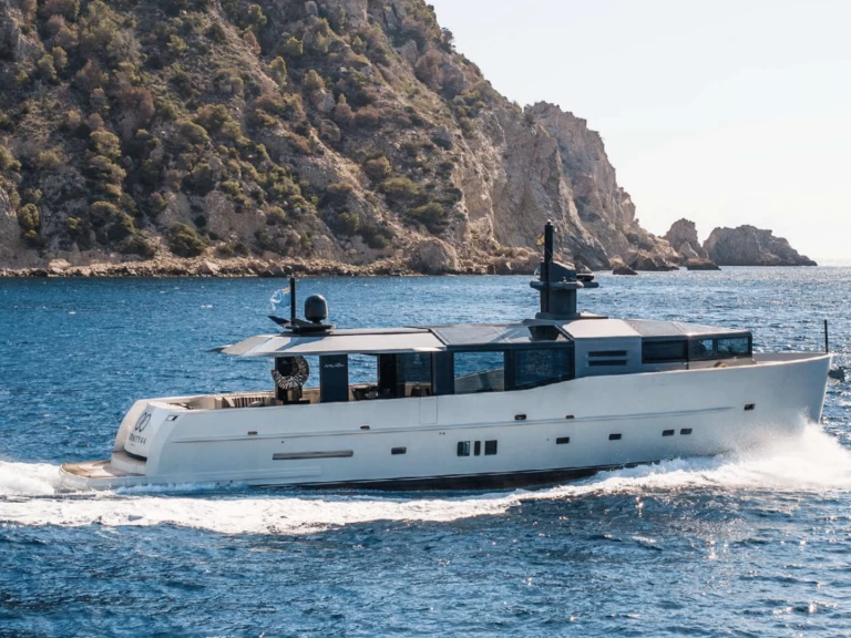 Bareboat Rental Luxury Yacht Arcadia with a boat licence