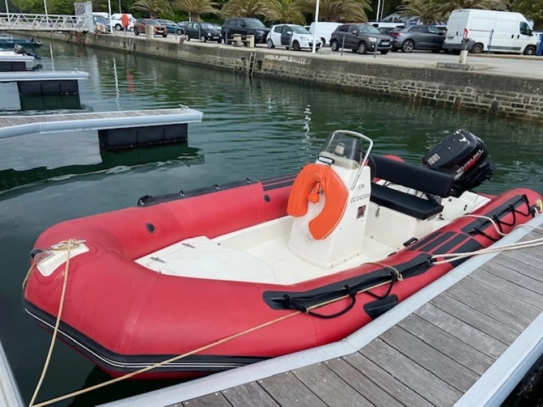 RIB for rent Bénodet at the best price
