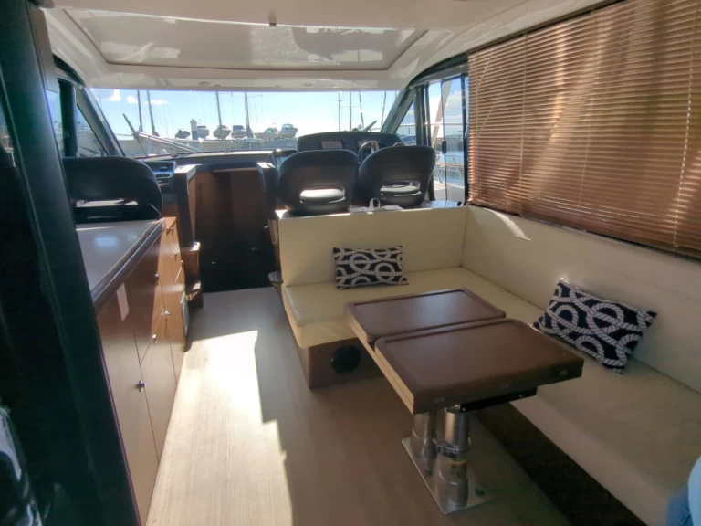 Motorboat rental with or without captain Bavaria Cádiz