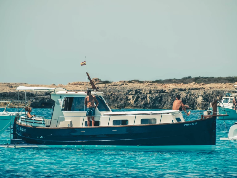 Boat rental Menorquin-Yachts 55 in Cala Galdana on Samboat