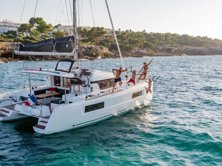 Lagoon Lagoon 40 in Ibiza Town on SamBoat