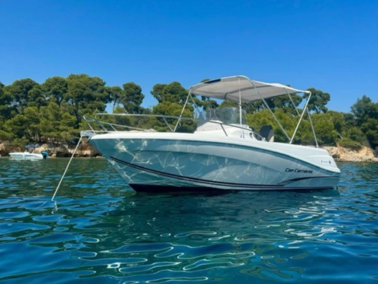 Motorboat rental in Palavas-les-Flots - Jeanneau Cap Camarat 5.5 CC Serie 2 Style