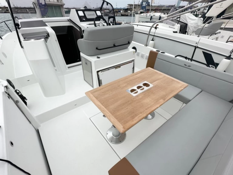 Boat rental Bénéteau Flyer 9 Spacedeck in Barcelona on Samboat