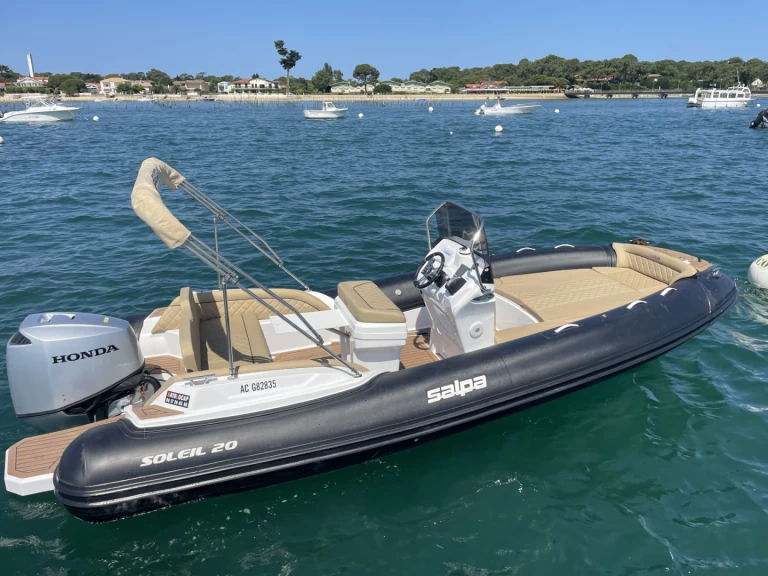 Motorboat for rent Cap Ferret at the best price