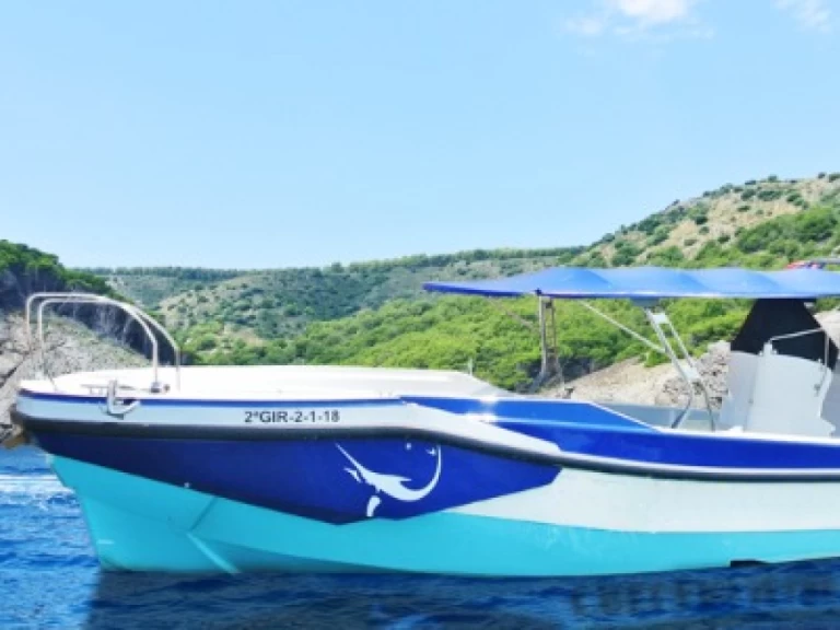 Motorboat rental with or without captain Custom Made l'Escala