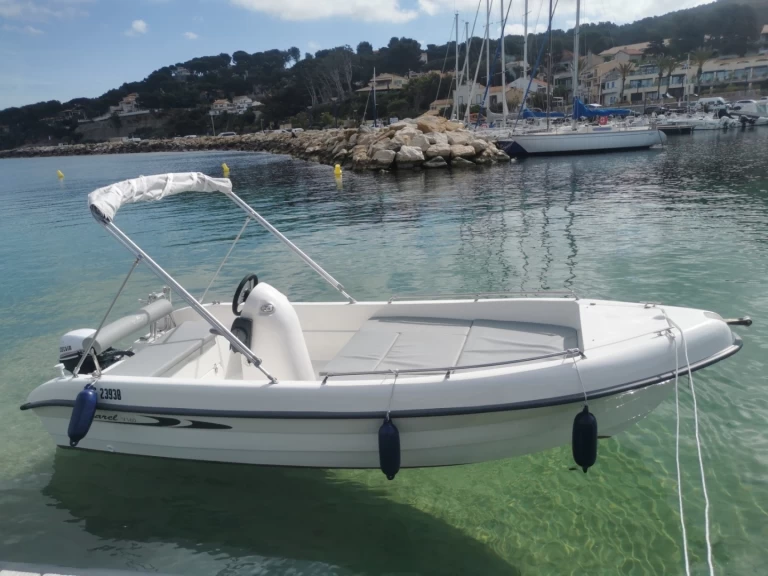Bareboat Rental Motorboat Karel with a boat licence