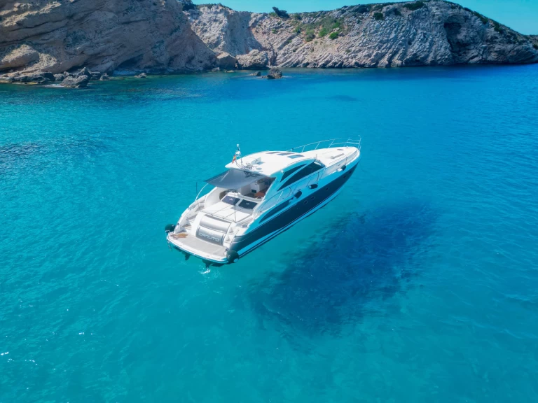 Bareboat Rental Luxury Yacht Princess with a boat licence