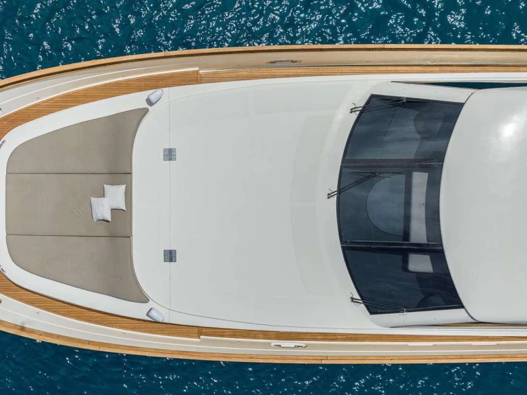 Rent a Astondoa Astondoa 102 GLX Ibiza Town