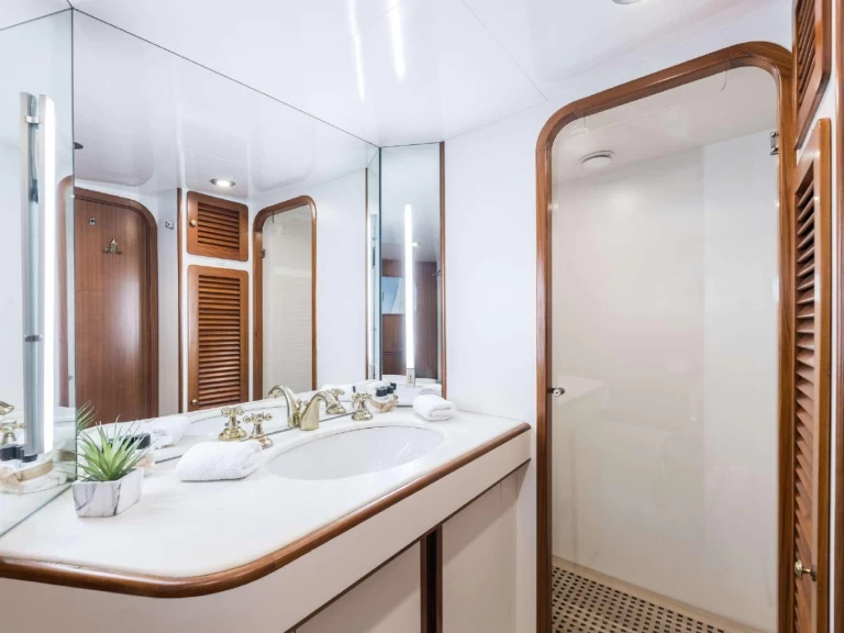 Luxury Yacht rental with or without captain Lagoon Ibiza Town