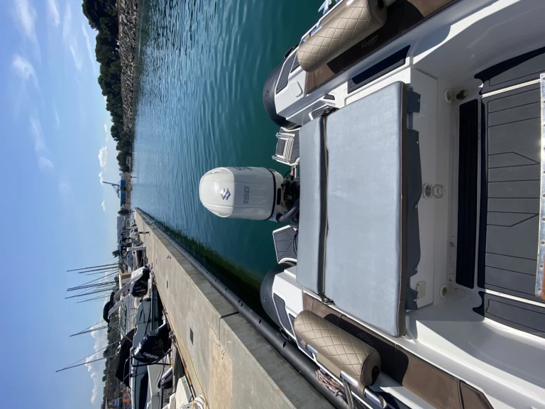 Bareboat Rental RIB Ranieri with a boat licence