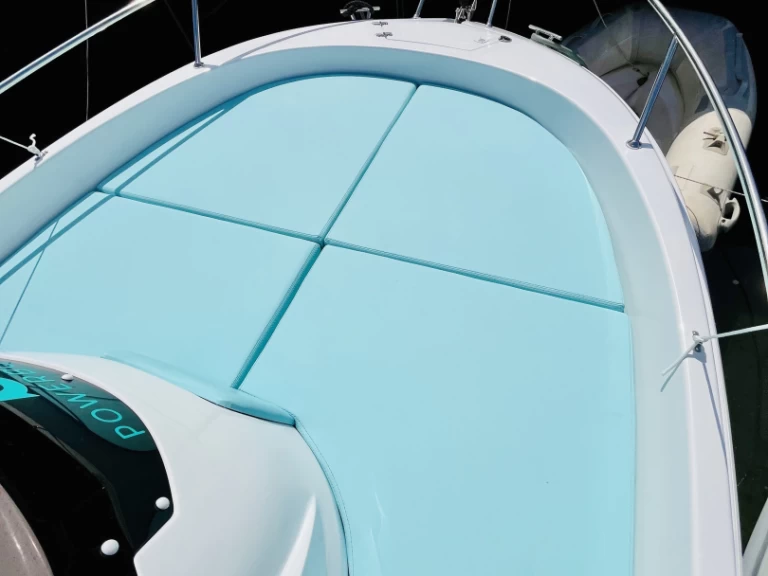 Bareboat Rental Motorboat Romar with a boat licence