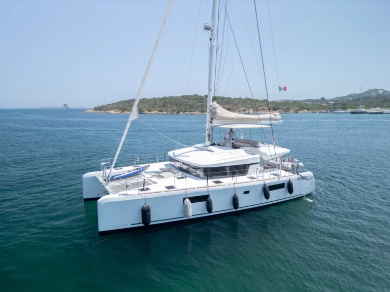 Catamaran rental with or without captain Lagoon Cugnana Verde