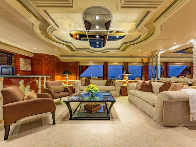 Bareboat Rental Luxury Yacht Christensen with a boat licence