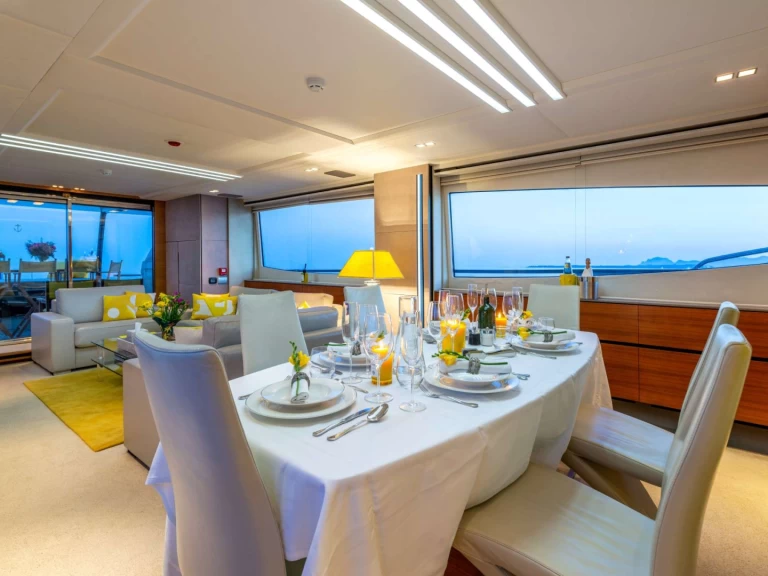 Peri Yachts Quantum in Cannes on SamBoat
