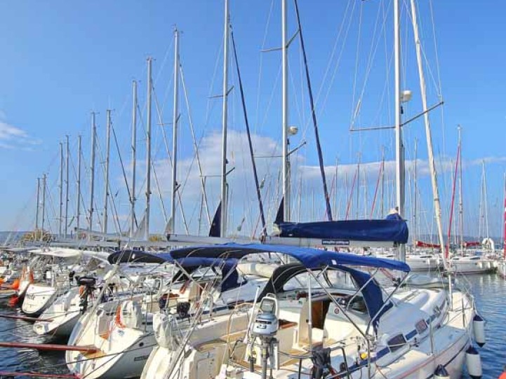 Sailboat rental in Biograd na Moru - Bavaria Bavaria 39 Cruiser