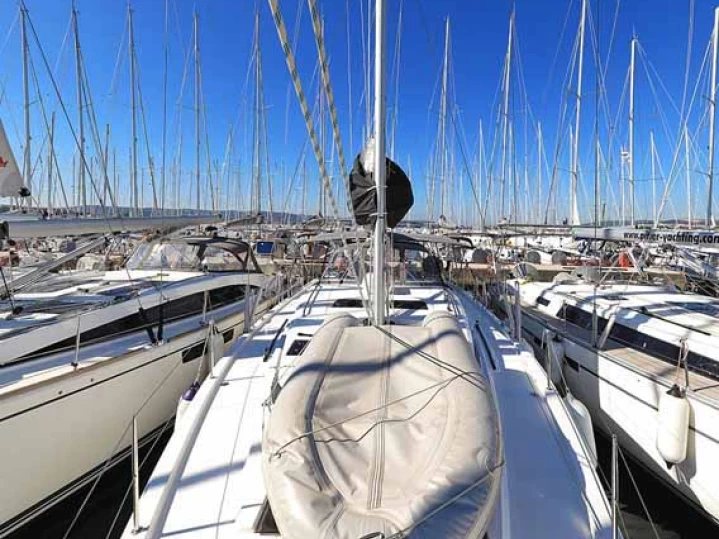 Sailboat rental in Biograd na Moru - Bavaria Bavaria C45 Holiday