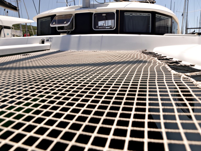 Lagoon Lagoon 380 S2 in Punat on SamBoat