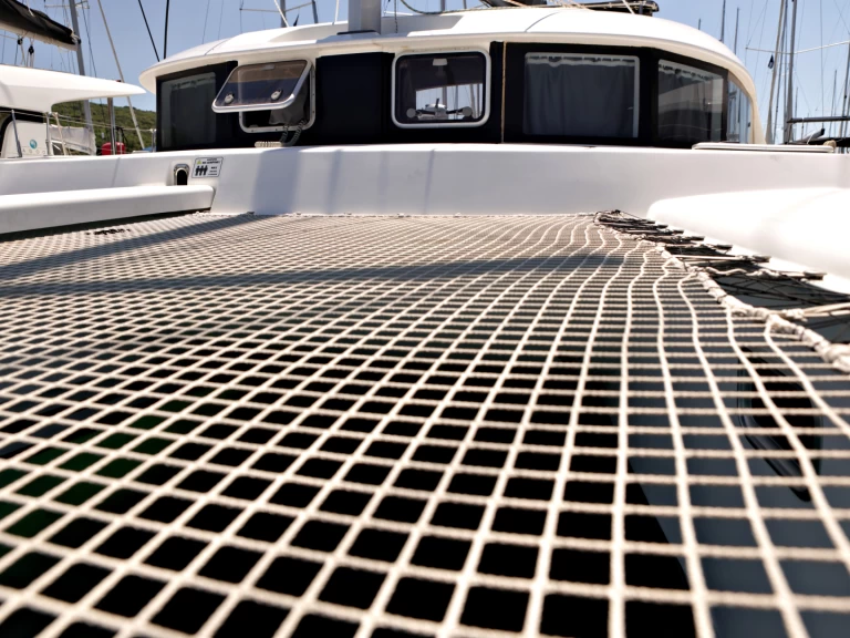 Lagoon Lagoon 380 S2 in Punat on SamBoat