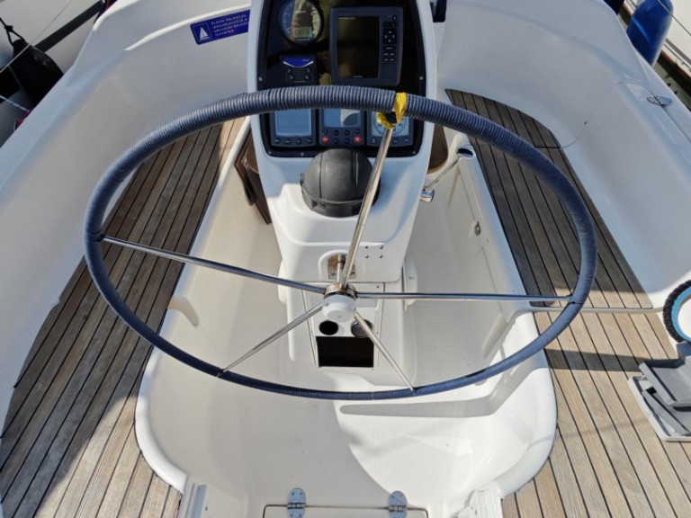 Bavaria Bavaria 30 Cruiser charter bareboat or captained in  Punat