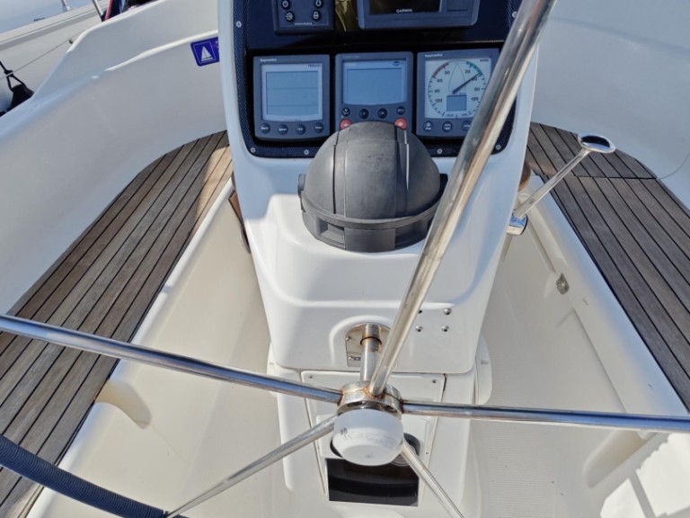 Yacht charter Punat cheap Bavaria 30 Cruiser