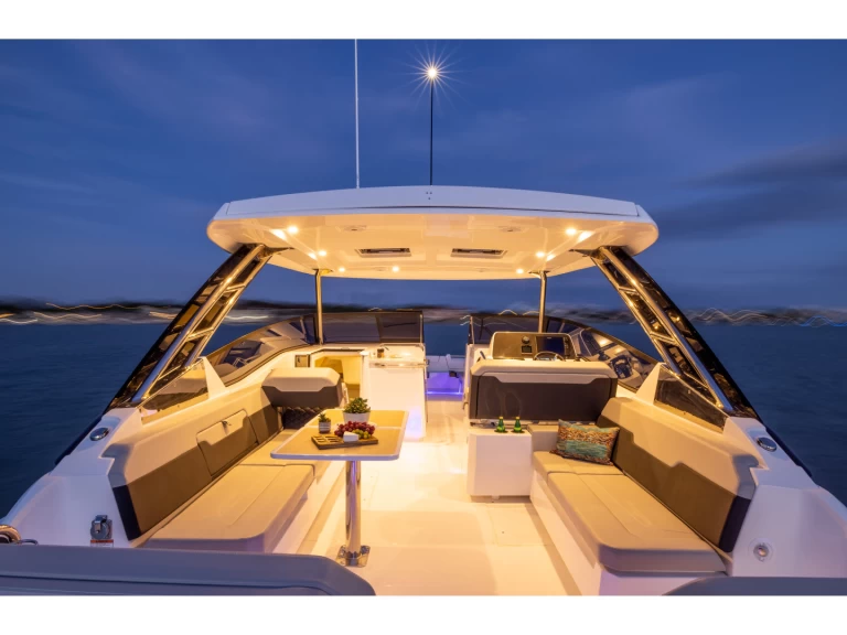 Motorboat rental in Cannigione - Aquila Aquila 32 Sport