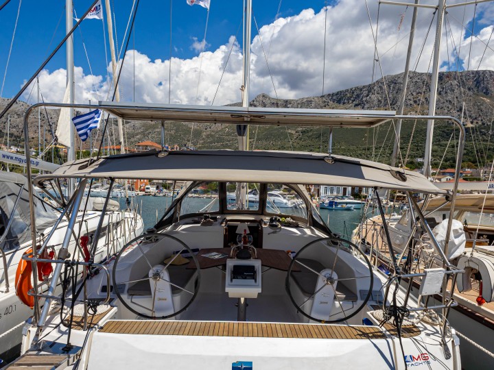 Yacht charter Pálairos cheap Cruiser 46