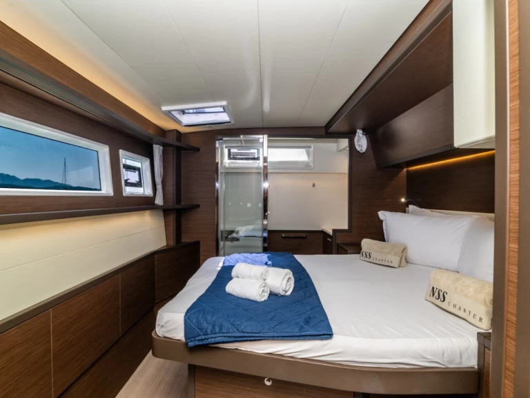 Rent a Lagoon Lagoon 52 F Cugnana Verde