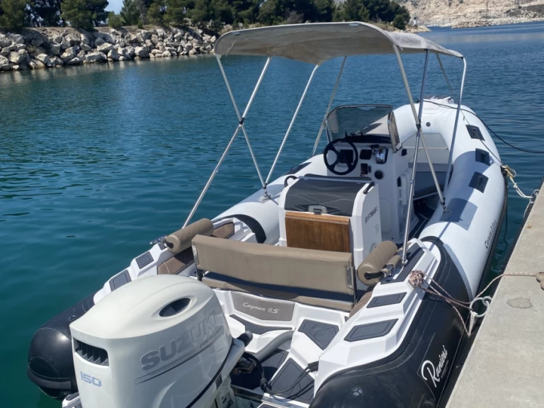 Boat rental Ranieri Cayman 21 Sport in Marseille on Samboat