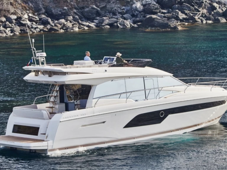 Rent a Jeanneau Prestige 52 anno 2023 Salerno