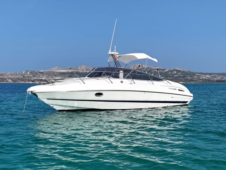 Bareboat Rental Motorboat Cranchi with a boat licence