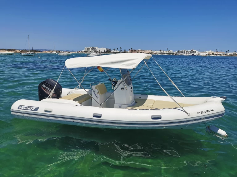 RIB rental in La Savina - Valiant DR 600