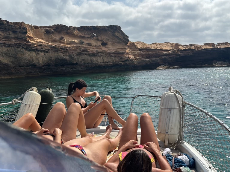 Yacht charter Marina Formentera cheap Cap Camarat 9.0 WA