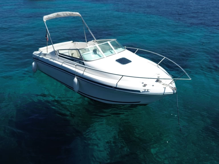 Bareboat Rental Motorboat Jeanneau with a boat licence